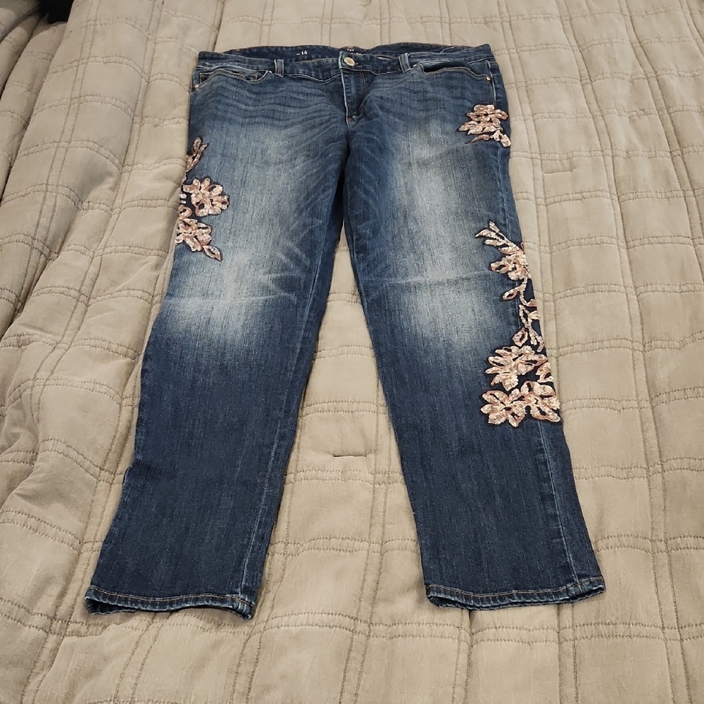 White House Black Market Blue Jeans with Pink & Silver Embroidery Size 14!